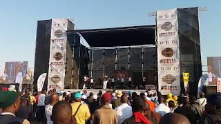 Songqongqo yamukela uthando live