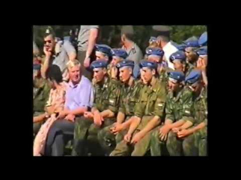 Видео: Празднование Дня ВДВ в 1071-м ОУП СпН 2 августа 1998 года