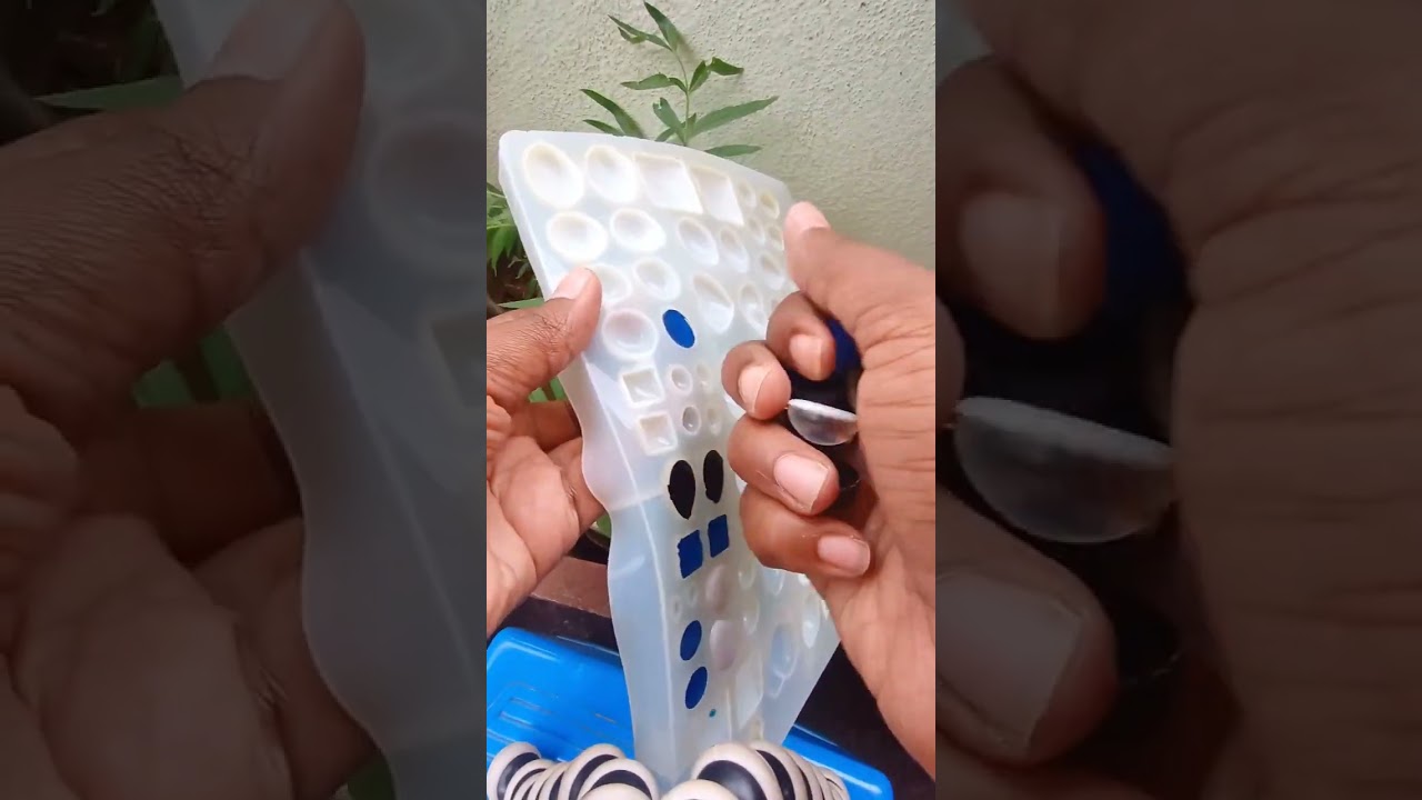 Let's demould floral studs| Petal & Pearl #ytshorts #resinjewellery #satisfyingvideo