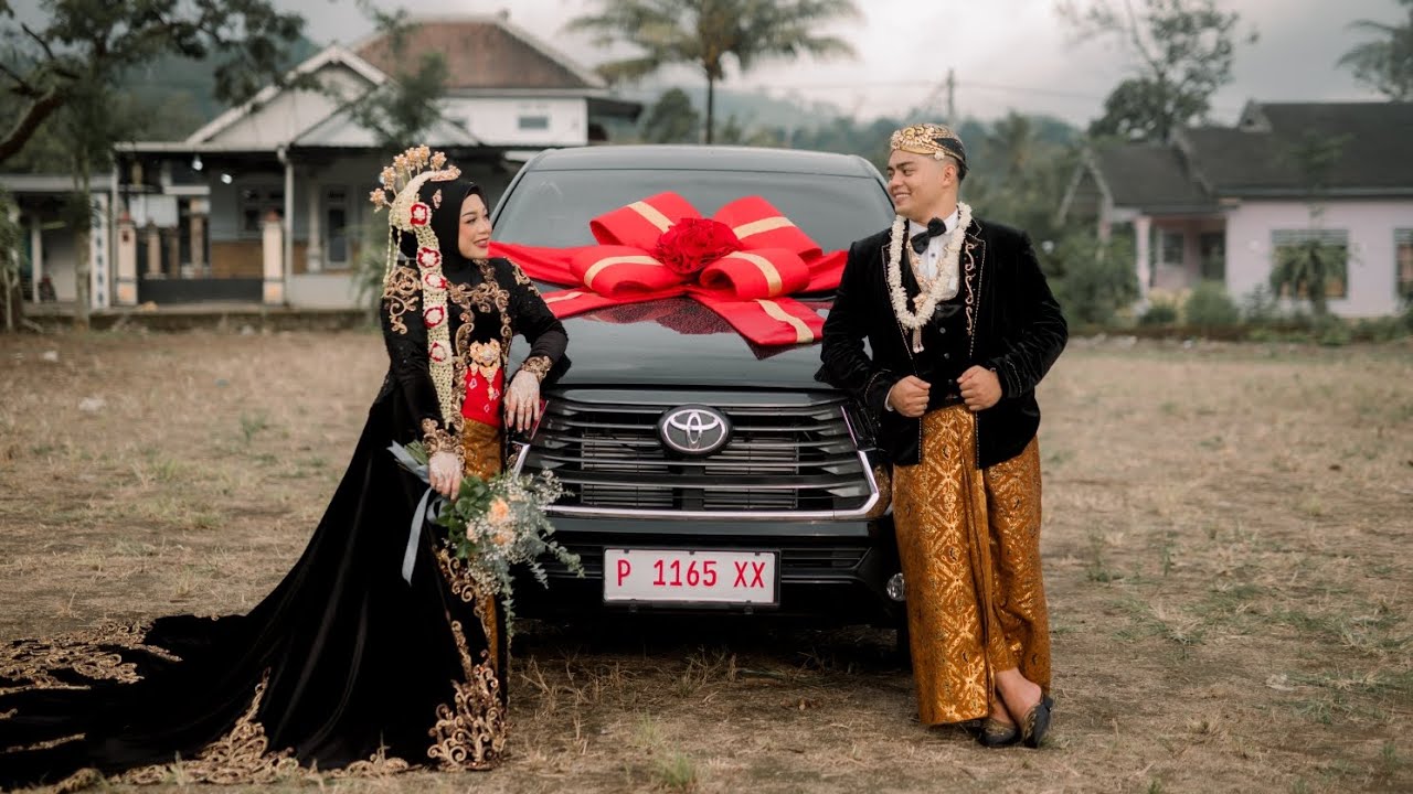 Hadiah Pernikahan Mobil Innova Reborn, Firda & Zamroni | Arah Kisah Cinema