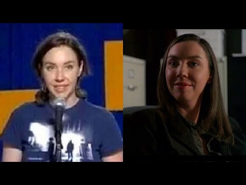 Video: Stephanie Courtney xalis sərvəti: Wiki, Evli, Ailə, Toy, Maaş, Qardaşlar