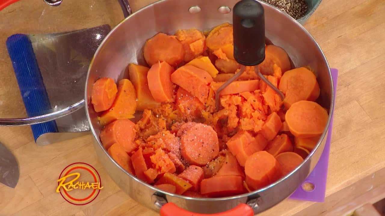 3 Recipes That Will Make Everyone Happy This Thanksgiving | Rachael Ray Show