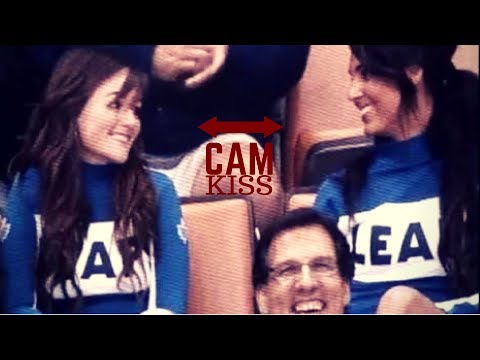 funny-sport.-crazy-kiss-cam-moments