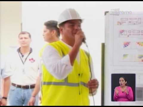 Correa visitó escuelas repotenciadas