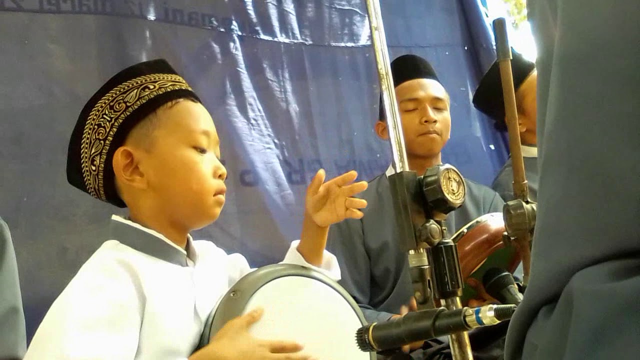 Pentas perdana group hadroh joko tingkir - YouTube