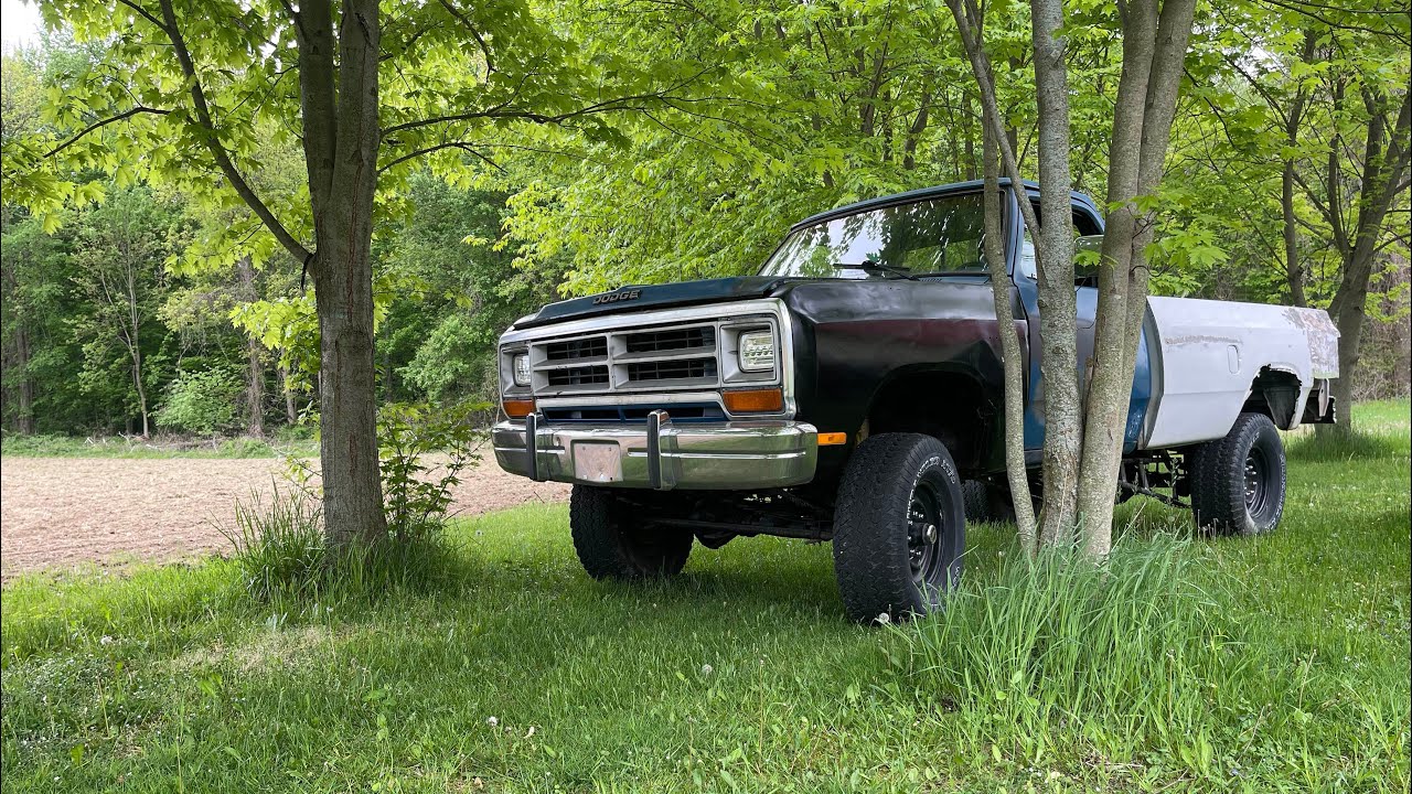 Edelbrock 1906 carburetor installed on Mopar 360!! YouTube
