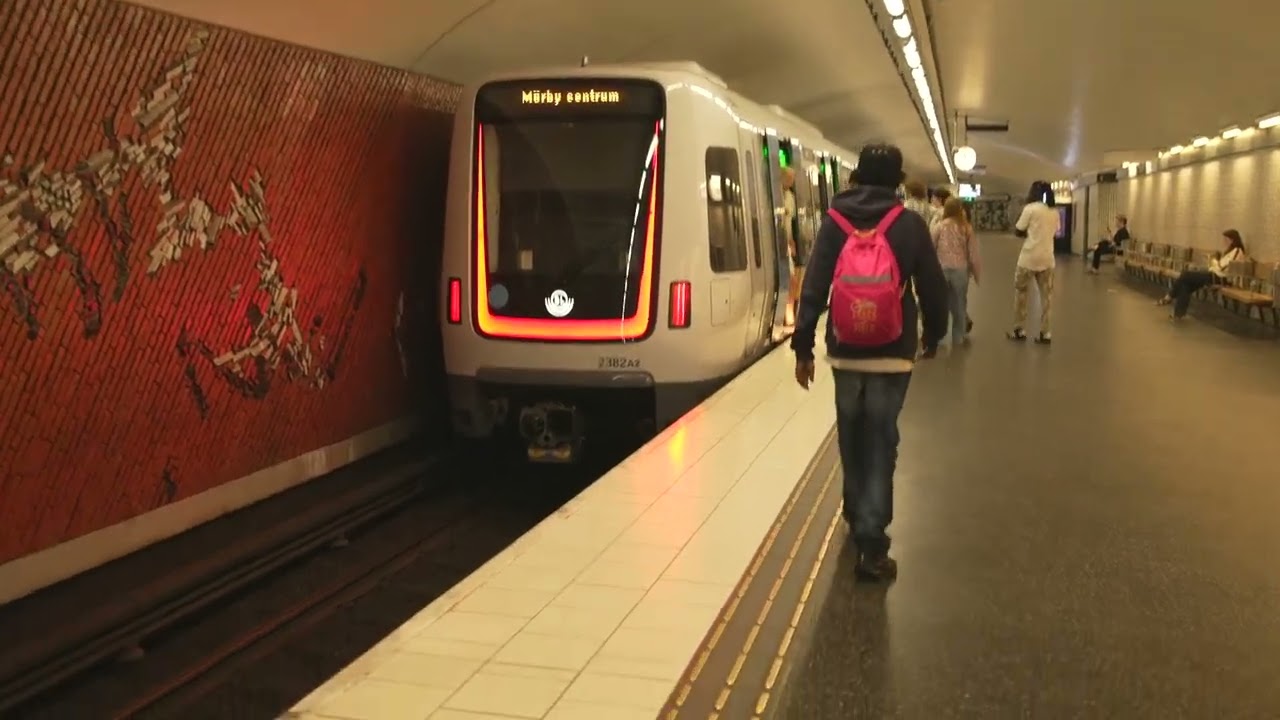 Sweden, Stockholm, subway ride from Hornstull to Zinkensdamm