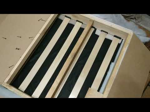 Видео: Вертикални пластмасови щори (18 снимки): описание на PVC ламели, как да подравните виниловите щори