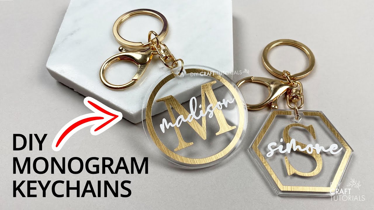 DIY MONOGRAM KEYCHAINS WITH VINYL TUTORIAL 😍 