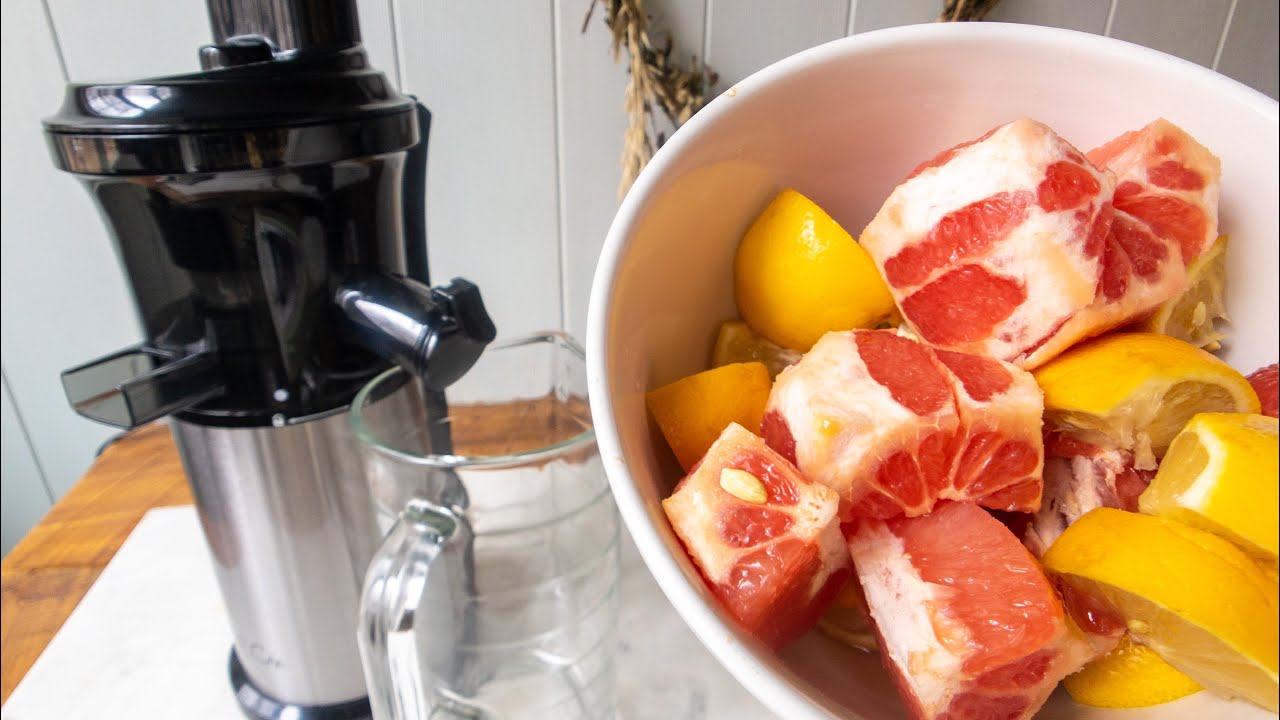 SLOW MASTICATING JUICER VS CITRUS - YouTube