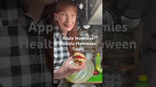 Apple Mummies - a healthy Halloween treat! #halloween #healthy #snacks