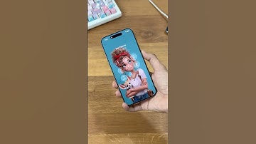 iOS 26 Introduces A Satisfying Bouncy Effect On The Lockscreen! #shorts