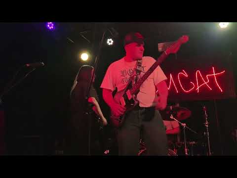 Colourblind Live @ Tomcat - Raise The Flag/Follow/Glitter