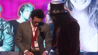 Carrie Underwood Wins Favorite Country Album For "Some Hearts" - AMA 2007