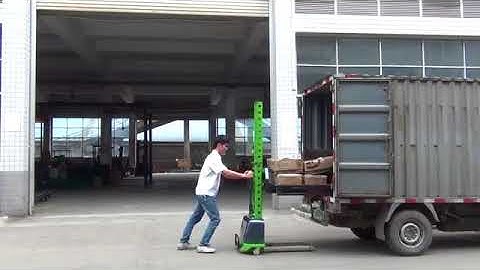 EP Equipment—— 500kg self load pallet stacker