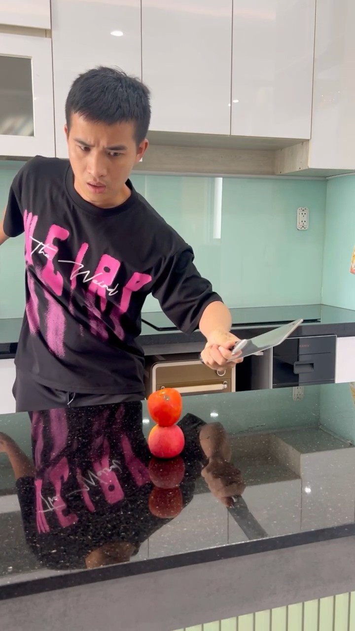 Su Hao comedy: slow motion video failed ?