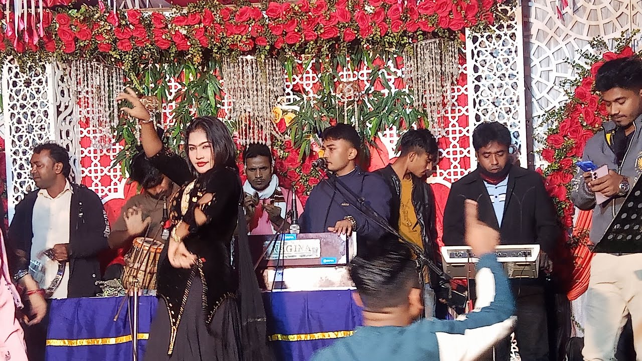 উখিয়া হাজম রোড় থেকে সরাসরি শিল্পী জামাল মুন্নী শাহিন সিকদার সাথে থাকুন সবাই মজা হবে