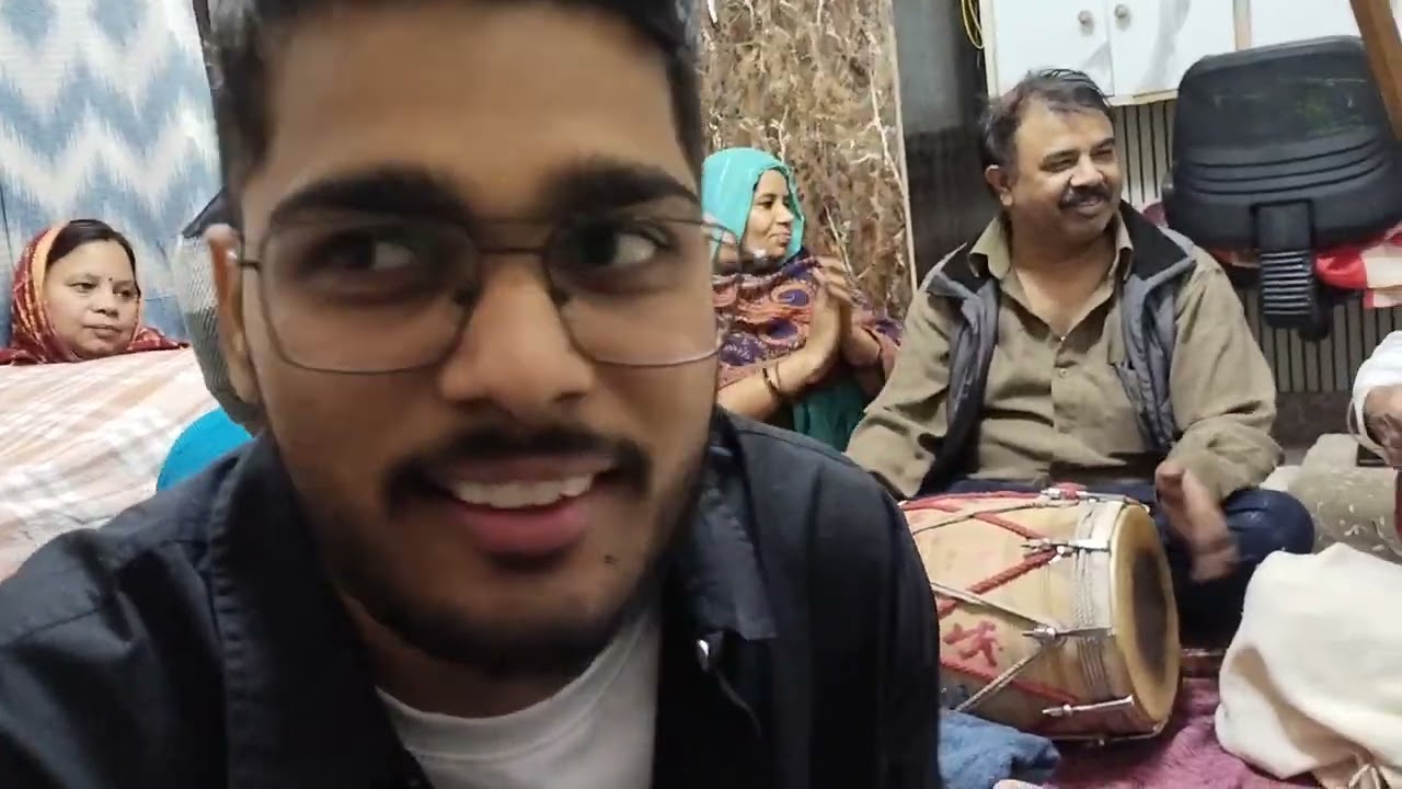 मेरे मन बस गयो री सुन्दर सजन सावरों( निंतानंद महाराज शब्द)🙏 हरलाल जी, फूलसिंह जी ( कमला बहनजी के घर)