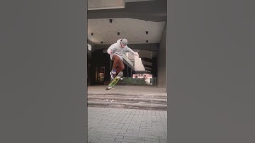 Pop shuvit down 3 stairs #georgia #skateboarding #tbilisi