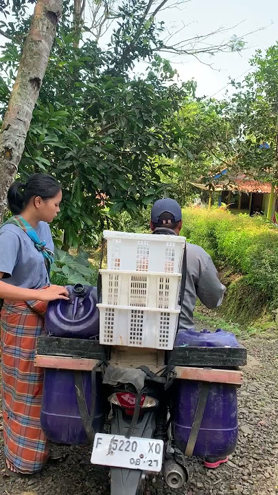 Ngaganengken ie nu dagangteh