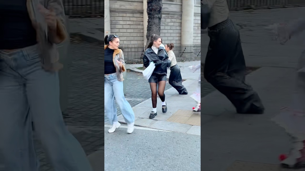#halloween #pranks #prankvideo #funny #funnymoments #funnyvideo #funnypranks #scary @NicoPrank