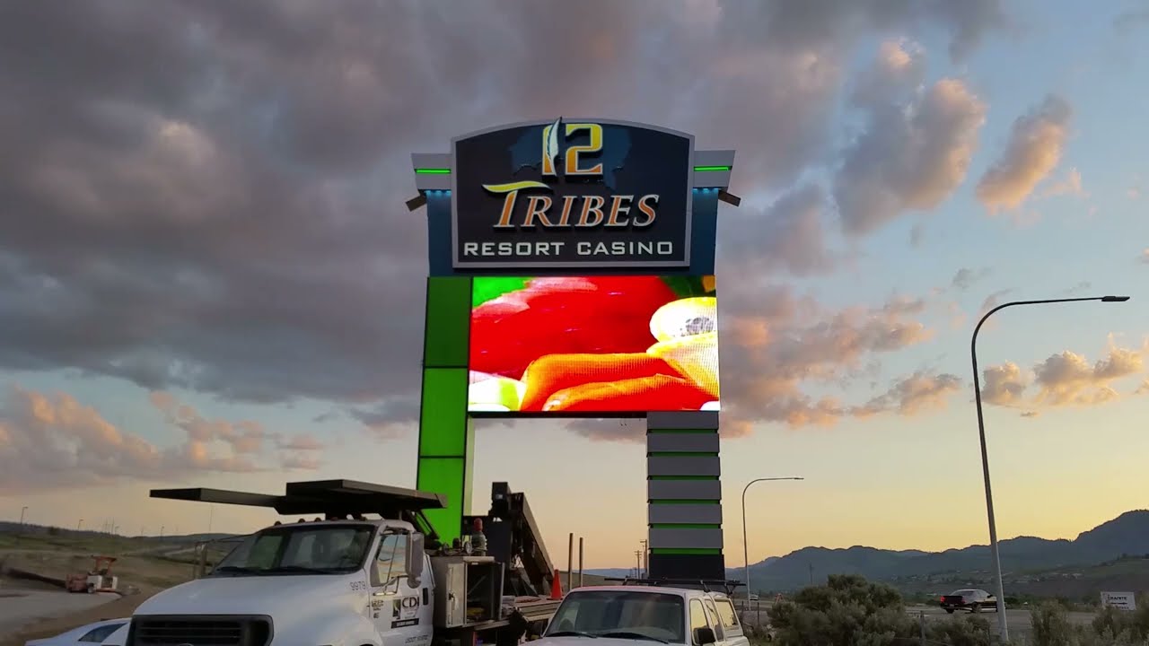 Dynamic LED Pylon Sign | The Future of Outdoor Advertising