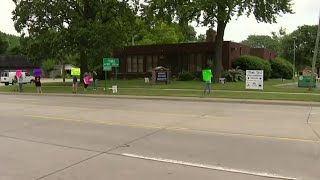 Parents protest school board meeting over leaky roof in Madison Heights
