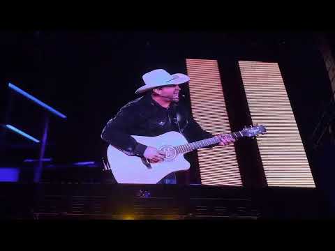 Garth Brooks - Charlotte Night 1 - “That Summer”