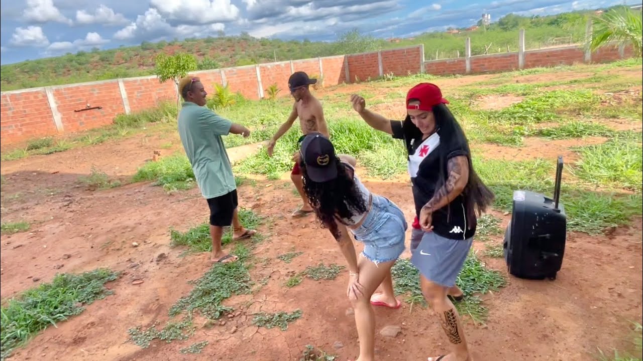 VlRAM0S MAL0CA E DEl UM BAlLE FUNK NA MlNHA CASA