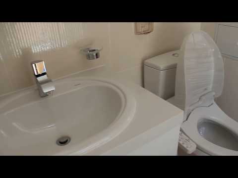 Видео: Угаалгын өрөөний хавтанг товруунаас хэрхэн яаж цэвэрлэх вэ