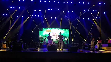 Mazhaye Song | Stage Show | Dubai | Stephen Devassy | Vidhu Prathap