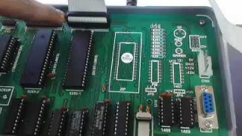 TRAFFIC LIGHT INTERFACE WITH 8085 LCD TRAINER KIT  (KITEK)