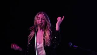 LeAnn Rimes - I Want A Hippopotamus For Christmas (Live) YouTube Videos