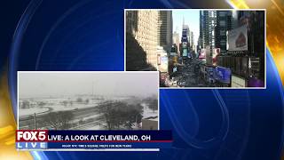 FOX 5 LIVE (12/27): Party buses in Chicago examined; post-Christmas travel and snow