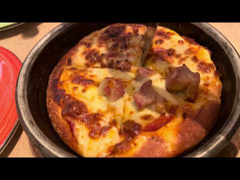 #pizza hut making by your plate pizza