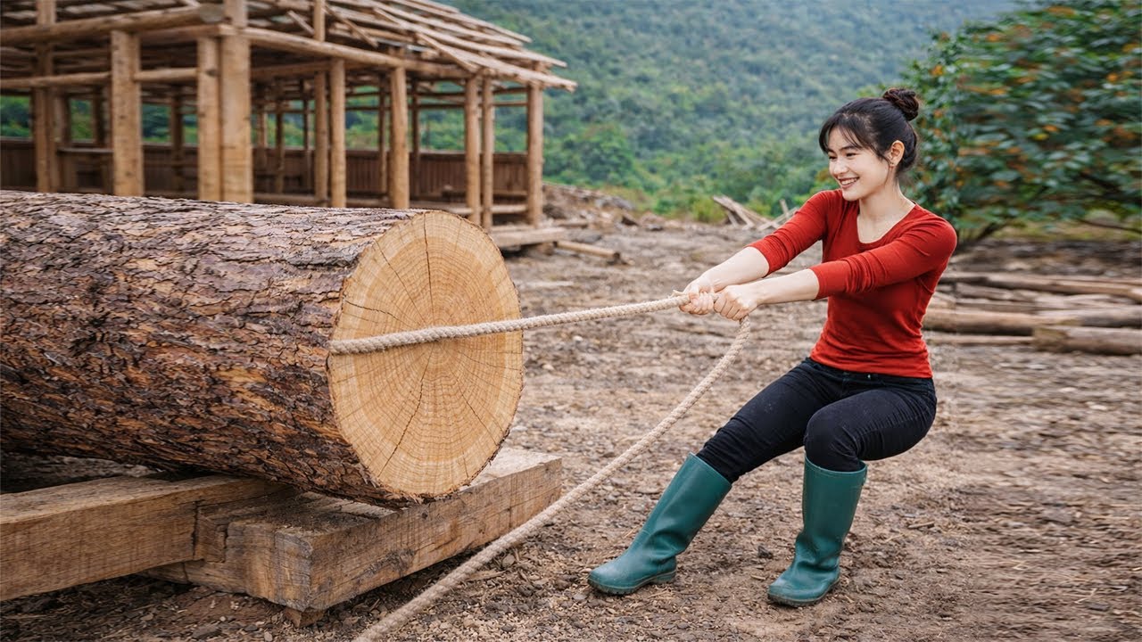 The young single mom renovated the old house into a spacious, dreamlike wooden house