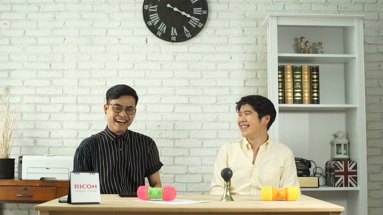 Loukgolf's English Room - อะตอม ชนกันต์ [EP.83] วันที่ 2 ตุลาคม 2559