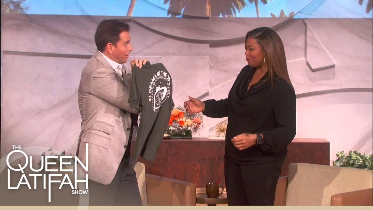 Michael Weatherly Presents A Gift to Queen