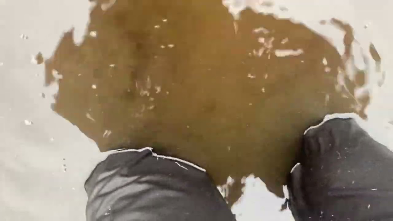 Aigle riding rubber boots in the water 04 (Finally flooded)