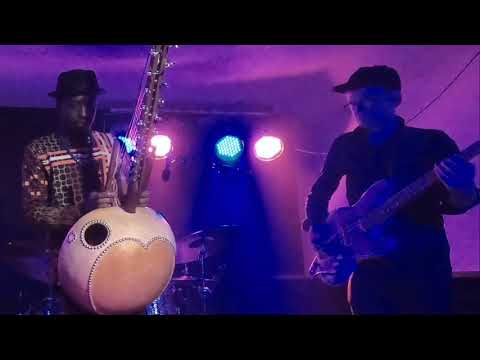 Dawda Jobarteh - I Met Her By The River   Live at Kayak Bar