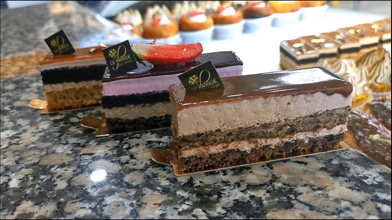 طرونش الحلويات شكلاطة فراولة و كراميل 3 أذواق