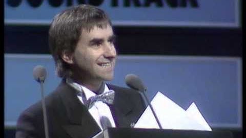 Alison Moyet wins British Female presented by Chris De Burgh | BRIT Awards 1988