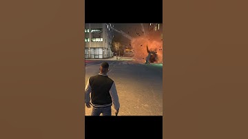 THIS is a weird animation 🚛💥🧍#gta #gta4 #gta5 #gtaiv #keepgta4alive
