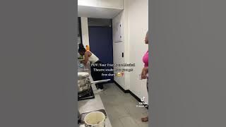 Download lagu Watch how wonderful two friends sing Thank you mama by Miriam Makeba