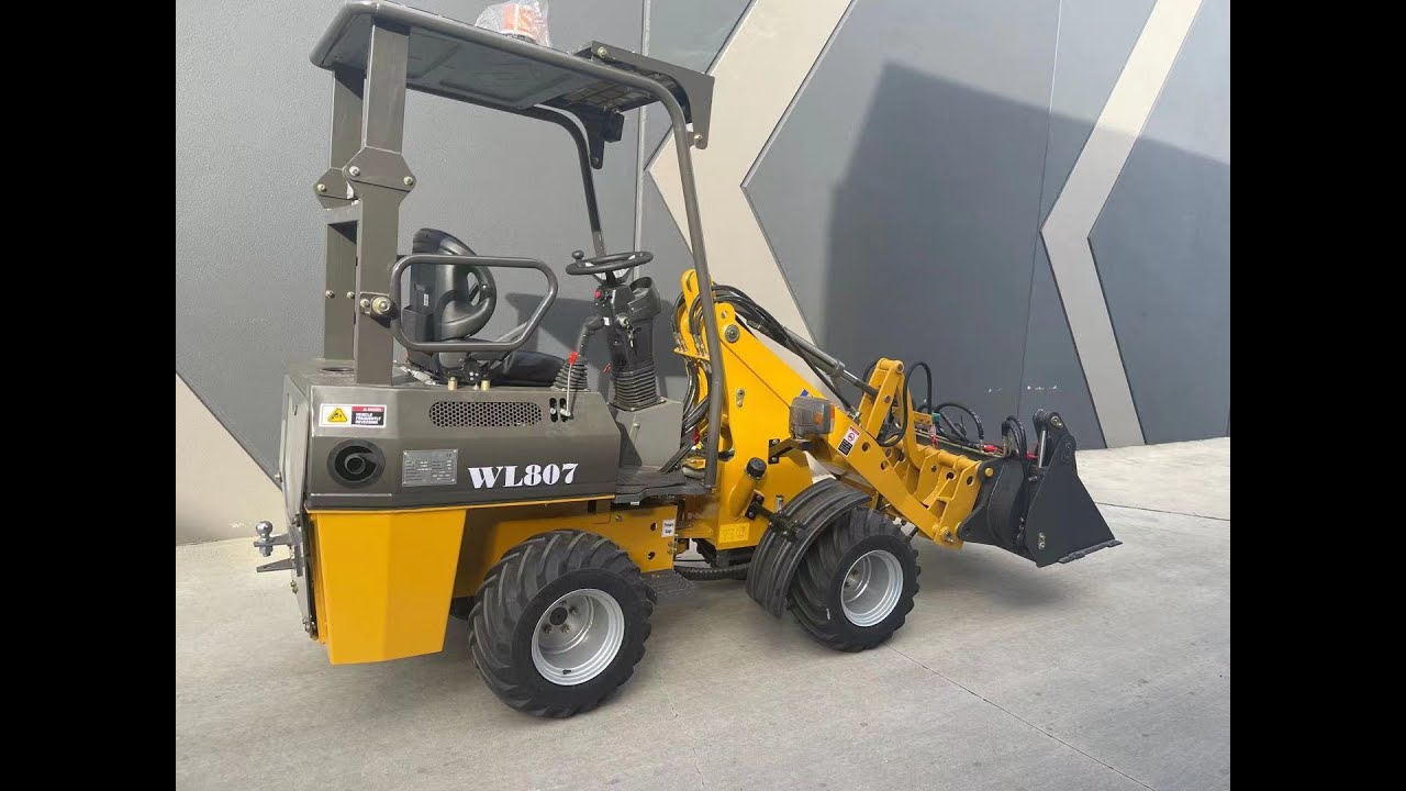 UHI UWL807 Articulated Mini Loader 0.6T loading capacity, 25HP UK Perkins Diesel Engine.