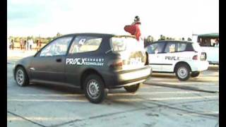 Honda Civic B16 Vs. Honda Civic D15 Drag Race [1/4 Mile]