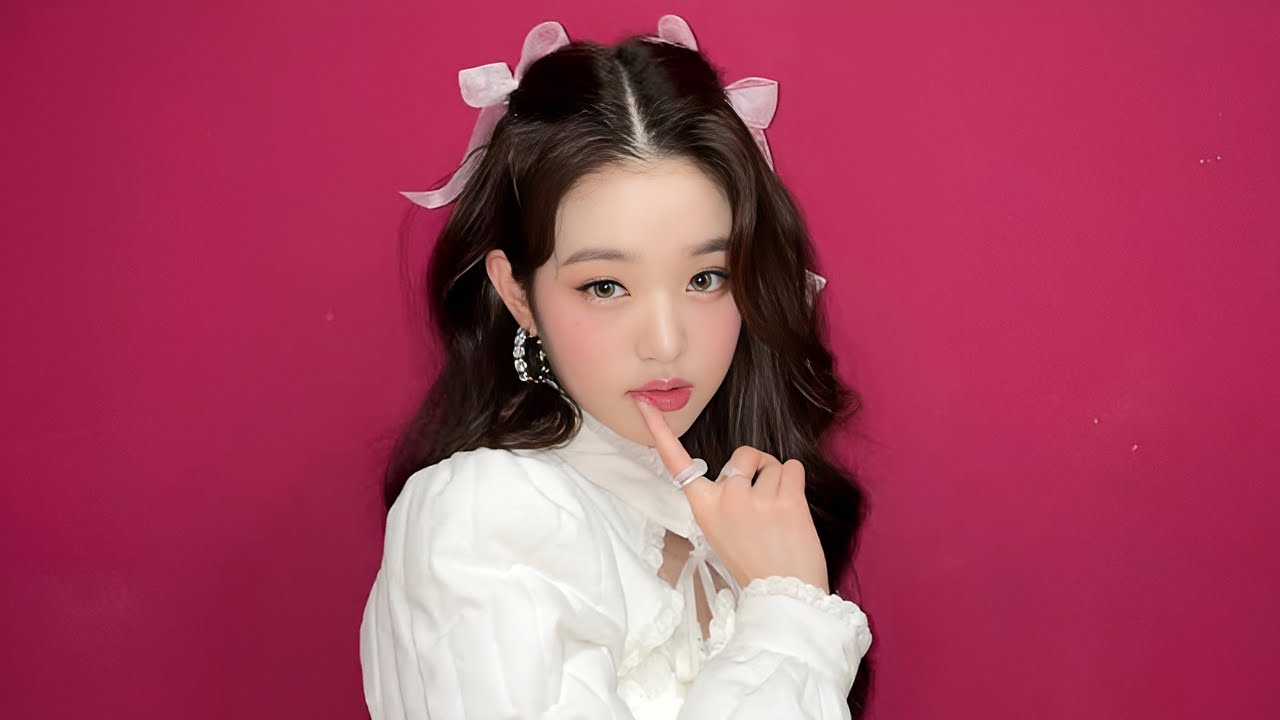 بنت تخينه بيتنمروا عليها وعلي شكلها فبتعمل رجيم وبتروح مدرسه جديده وبتوقع اجمل شاب فحبها ملخص مسلسل