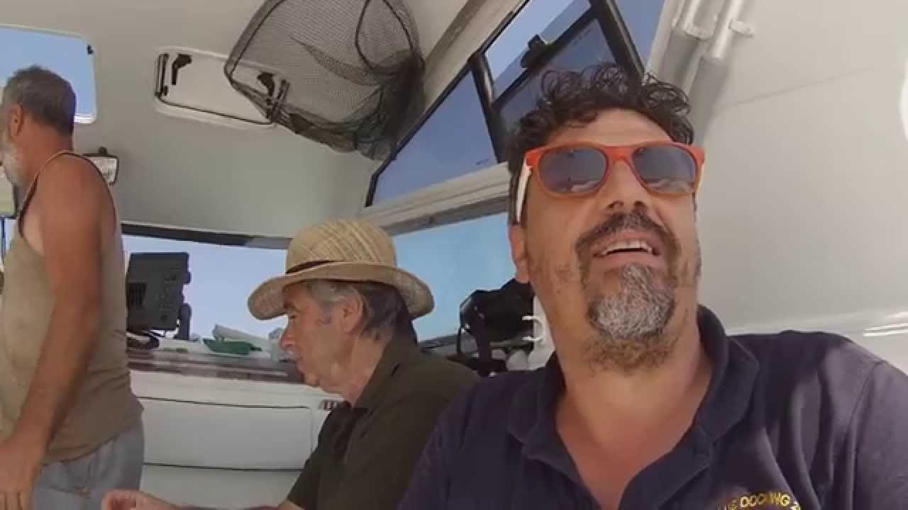 pesca agli occhioni nel mediterraneo - YouTube