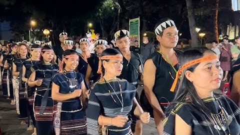 Cồng chiêng đường phố của huyện Đak Pơ