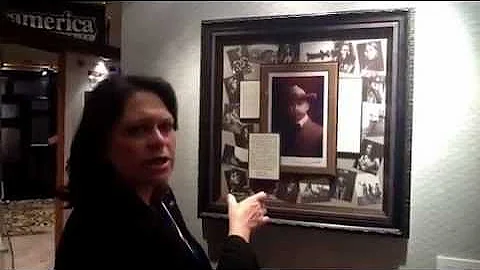 Tru Vue Travels: Donna Erwin at Tru Vue WCAF Booth